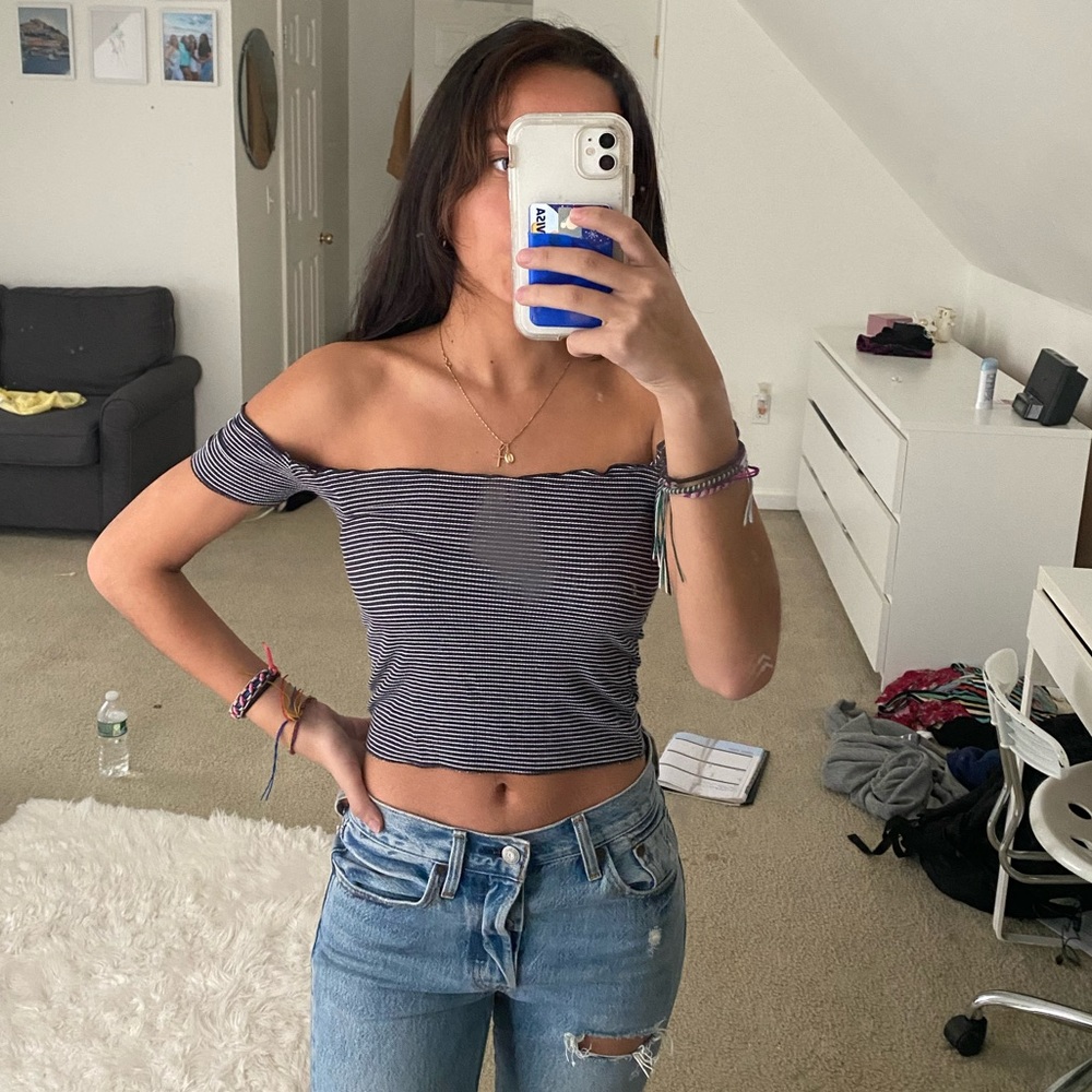 Brandy Melville off the shoulder top